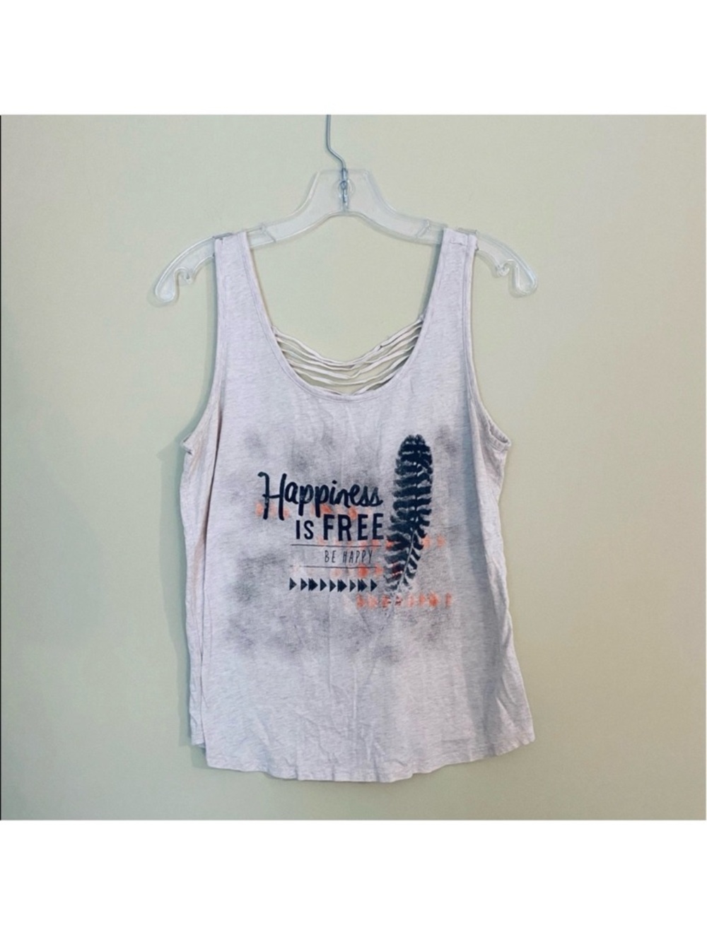 🌹🌹Maurices Graphic Tank Top “Happiness Is Free Be Happy” SZ L